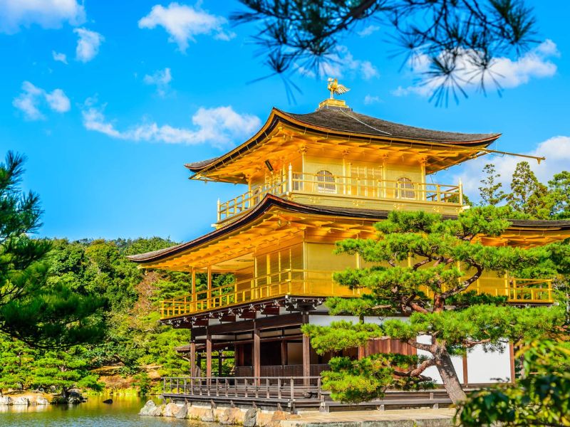 Đền Kinkaku-ji (Chùa Vàng) - đi du lịch nhật bản cần những gì 
