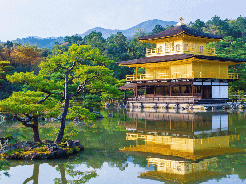 Kinkaku-ji - Ngôi đền phủ vàng