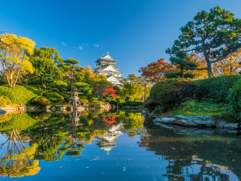Cảnh đẹp xung quanh lâu đài Osaka