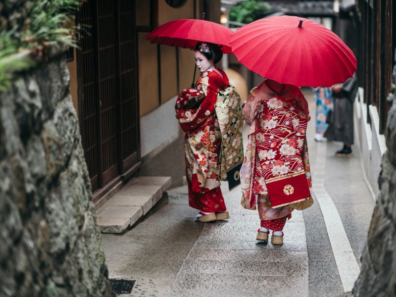 Trải nghiệm mặc kimono tại khu phố Gion - Tour du lịch Nhật Bản 7 ngày 6 đêm