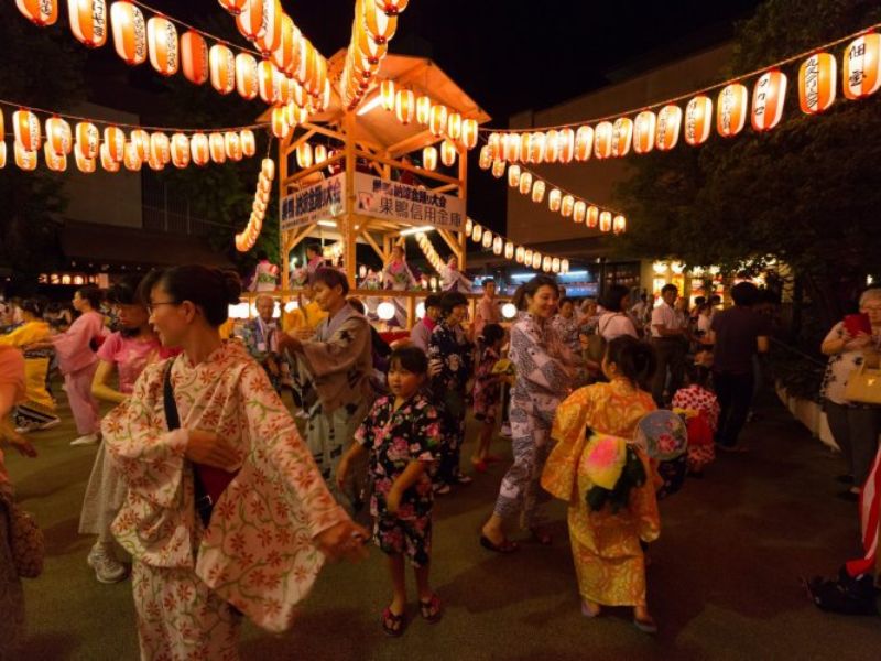 Lễ hội Obon Okinawa Nhật Bản