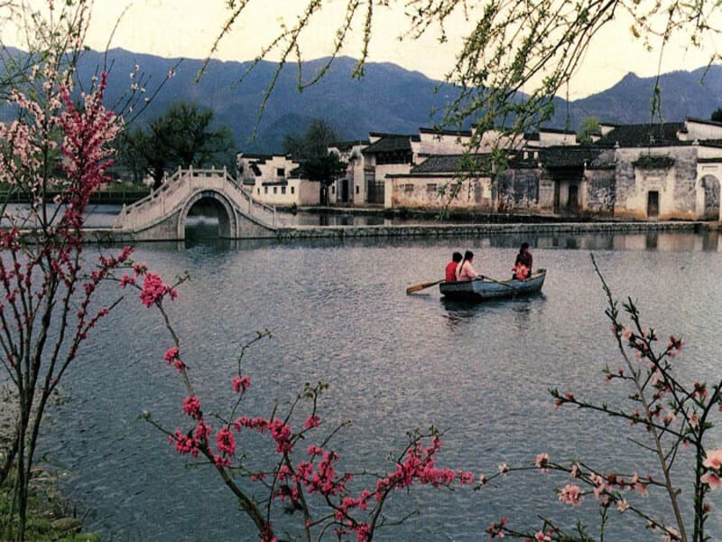 "Ngôi làng trong tranh" - Hoành Thôn