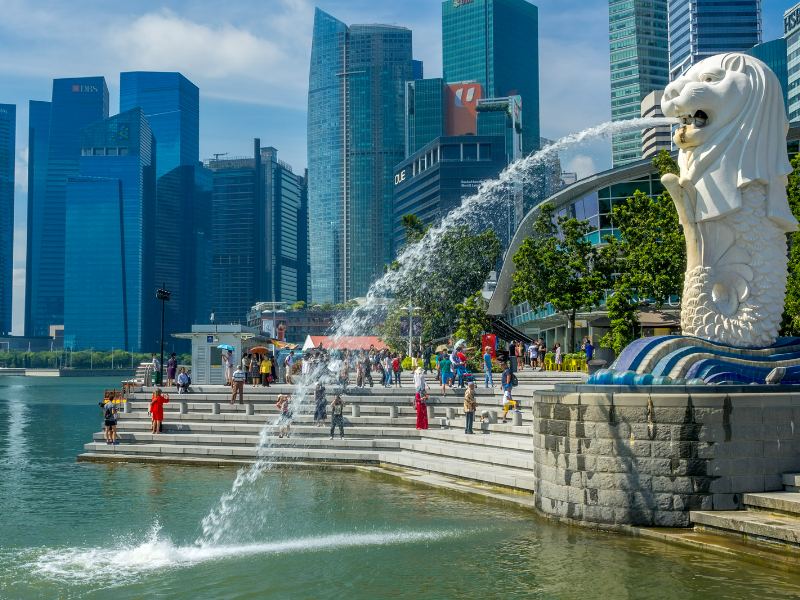 Tượng Merlion hướng ra vịnh Marina du lịch singapore tháng 12