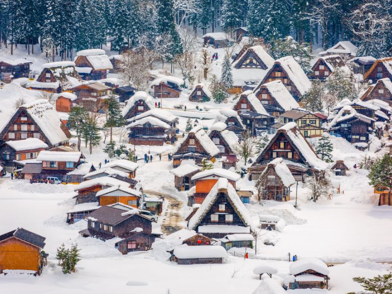 Mùa đông tuyết phủ trắng tại Shirakawago