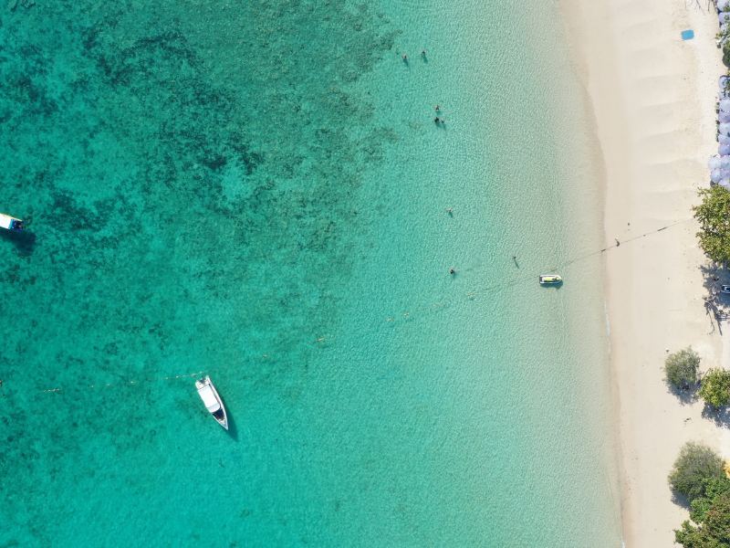 Bãi biển đảo Koh Larn nhìn từ trên cao biển Thái Lan