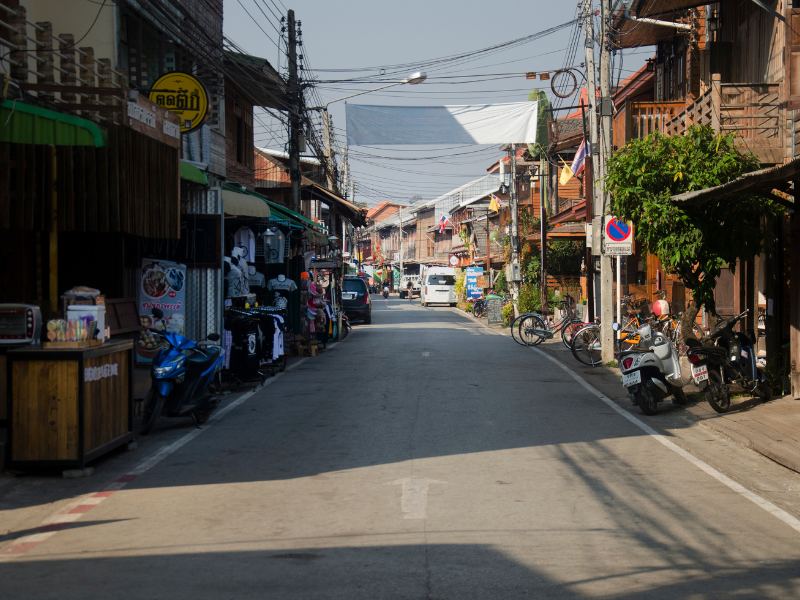 Con đường tại Thành phố Chiang Khan