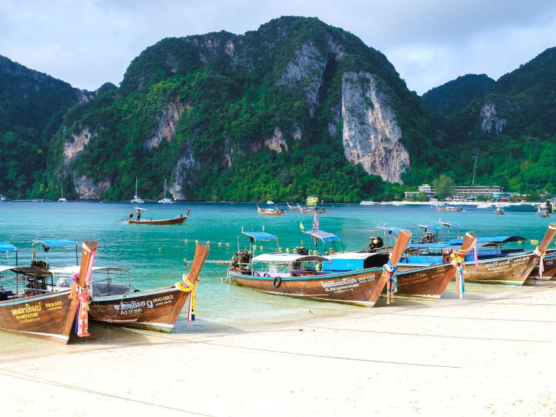 Cảnh quan tuyệt đẹp tại Đảo nhiệt đới Koh Phi Phi phuket thái lan