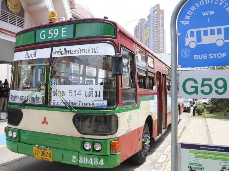 Xe Bus tại Krabi Thái Lan 