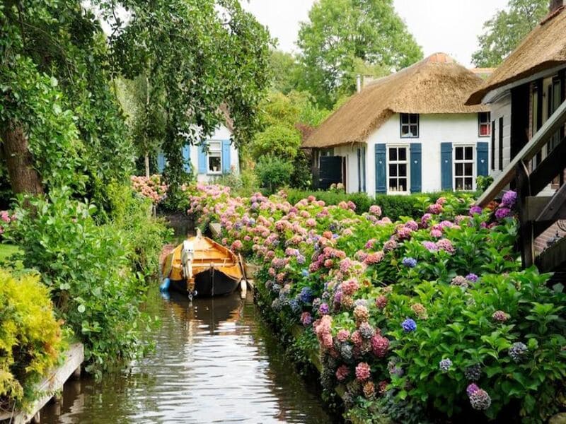 Ngôi làng cổ Giethoorn Hà Lan đẹp như cổ tích