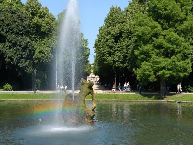 Công viên Hofgarten tại thành phố Dusseldorf ở Đức